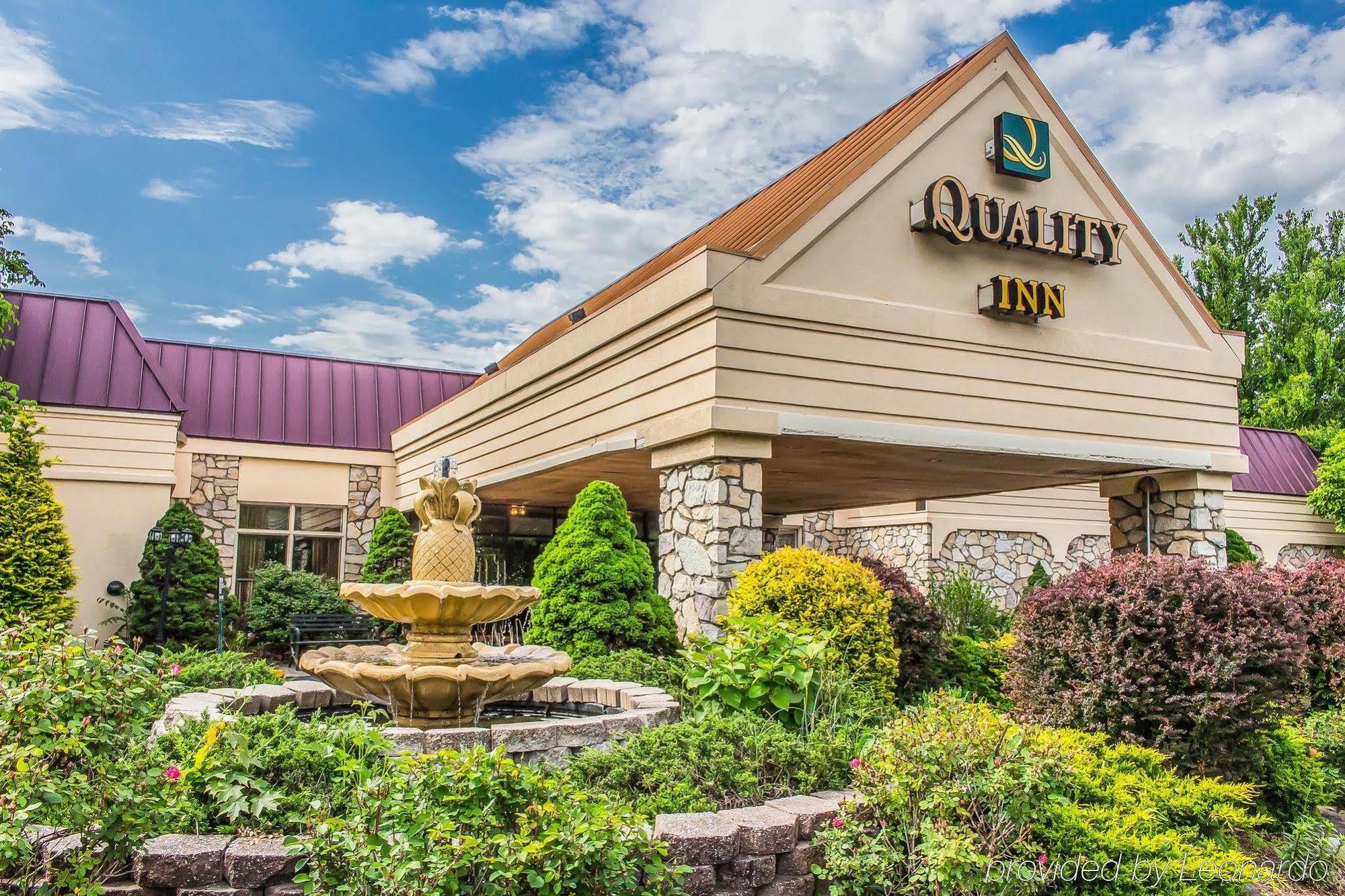 Fairbridge Inn & Suites Poconos Stroudsburg Exterior photo