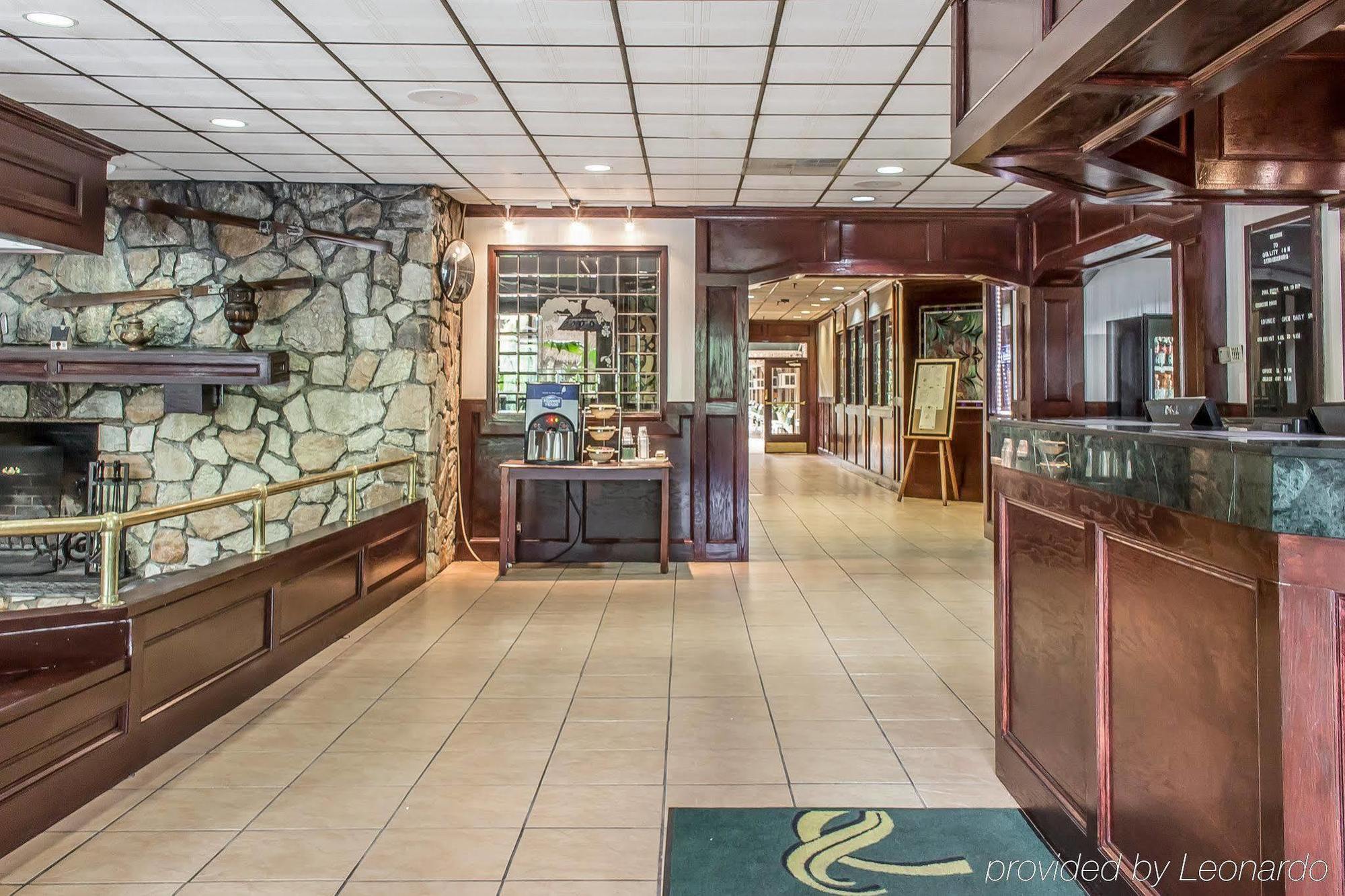Fairbridge Inn & Suites Poconos Stroudsburg Exterior photo