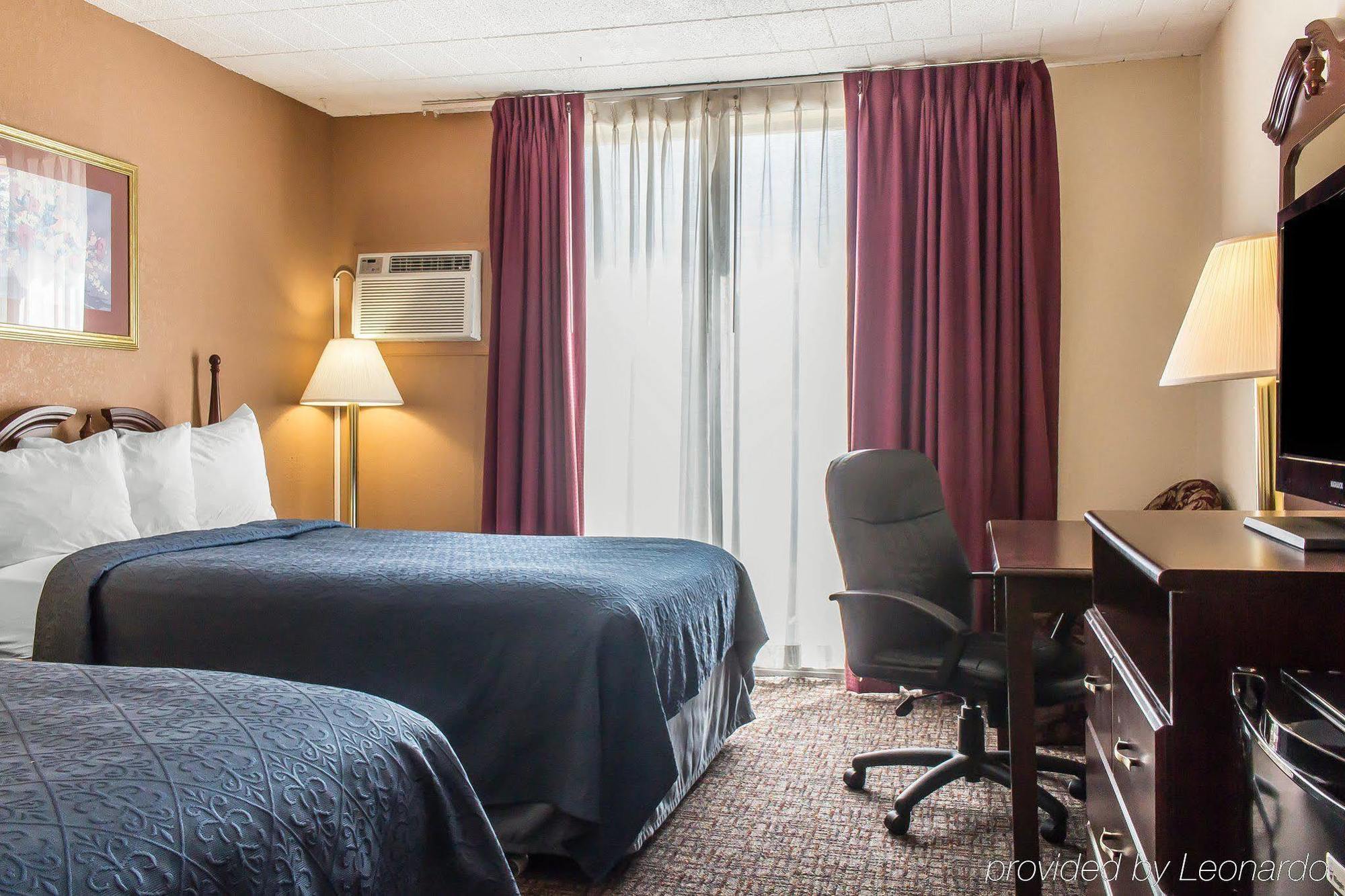 Fairbridge Inn & Suites Poconos Stroudsburg Exterior photo