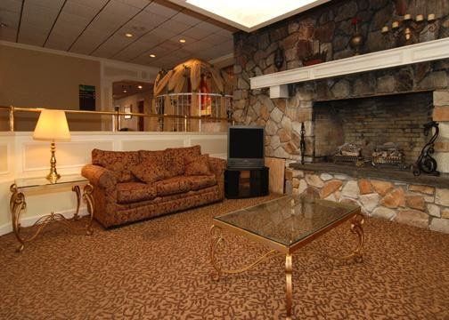 Fairbridge Inn & Suites Poconos Stroudsburg Exterior photo