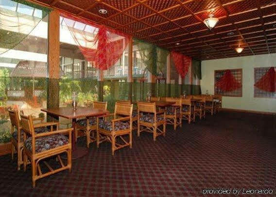 Fairbridge Inn & Suites Poconos Stroudsburg Exterior photo